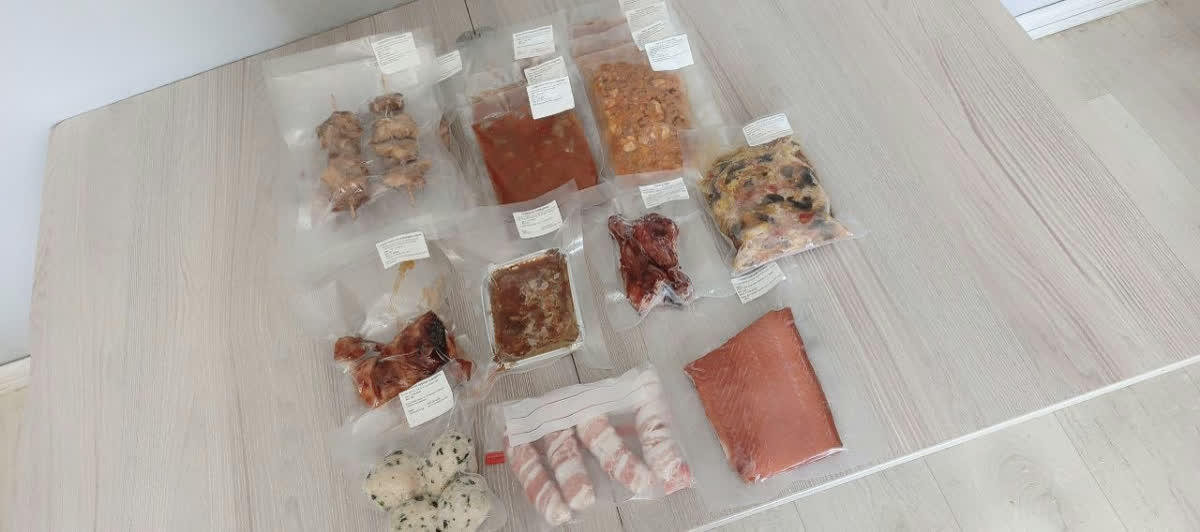 Порционные заготовки: шашлычки, рулетики в беконе, лосось и онигири